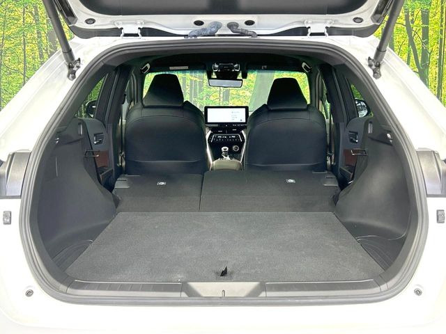 【パワーバックドア】スマートキーや運転席のボタンを押すだけでリアゲートが自動で開閉します!荷物を持っている時や、高い位置にあるバックドアを閉める際に便利な機能です♪