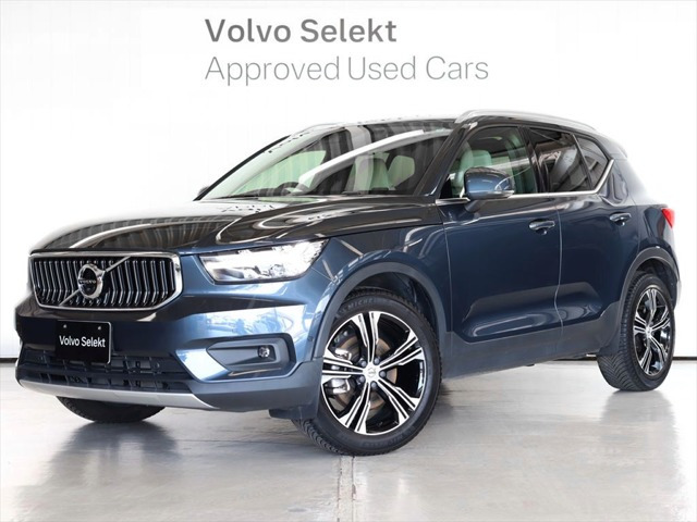 XC40B4 AWD インスクリプション 4WD