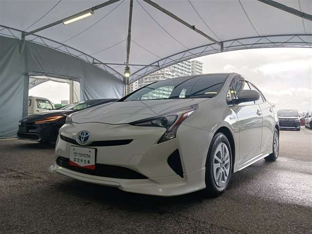 プリウス1.8 S