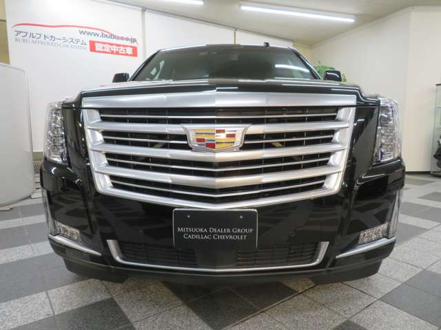 エスカレードプラチナム 4WD
