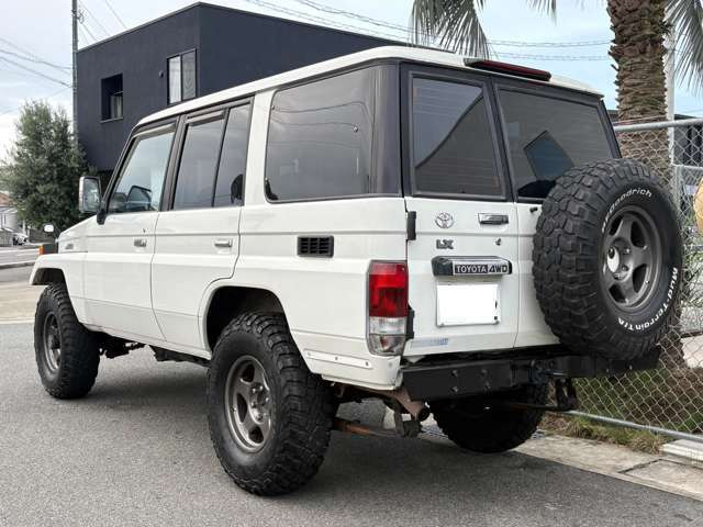 ランドクルーザー704.2 LX ディーゼル 4WD