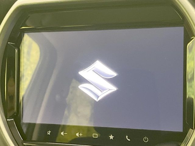 【純正ナビ】人気の純正ナビを装備。オーディオ機能も充実しており、Bluetooth接続すればお持ちのスマホやMP3プレイヤーの音楽を再生可能!毎日の運転がさらに楽しくなります!!