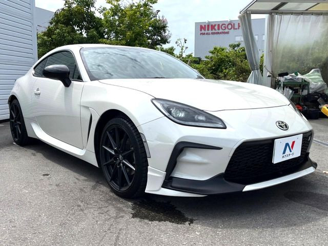�������x�̃K���X�疌�ŝ����͂������A�㎿�ȃc���E����������B���O����_���J�����؂Ȉ��Ԃ�ی삵�A�F�����E�򉻂�h�~�B�u�e�X�v���b�V���R�[�g�v�A�u�e�v���~�b�T�R�[�g�v���炨�I�т��������܂��B