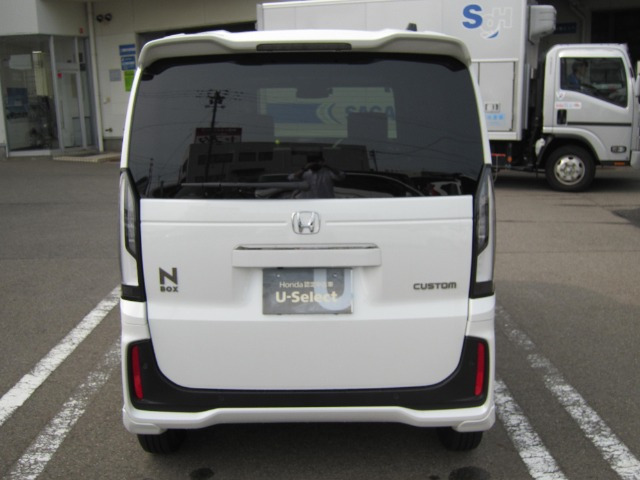 N-BOXカスタムコーディネートスタイル モノトーン 4WD