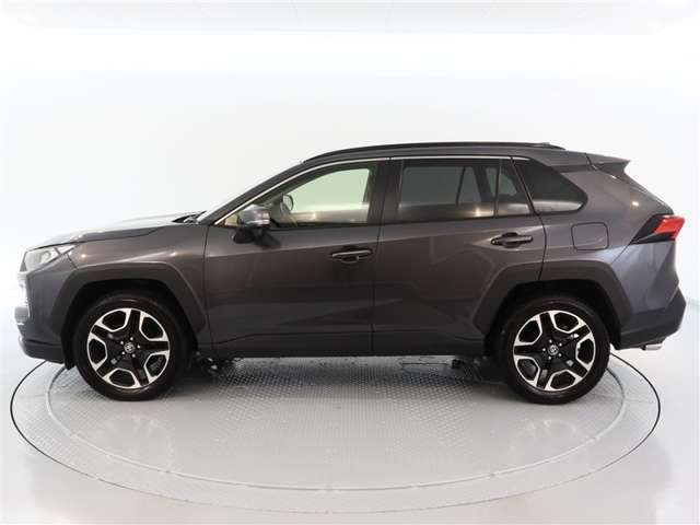 RAV42.0 アドベンチャー 4WD