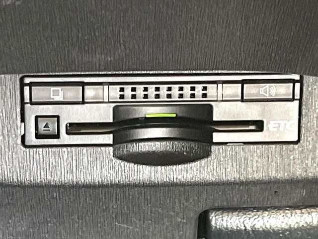 【ETC】高速道路の料金所をストレスなく通過!話題のスポットやサービスエリアに多い「スマートIC」利用時は必須のアイテムです。当店でセットアップを実施、ご納車当日からすぐにご利用いただけます!