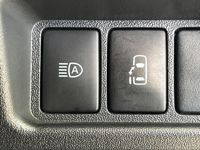 【パワースライドドア】スマートキーや運転席のスイッチでスライドドアの開閉が可能♪電動だから力を入れてドアを開ける必要が無く、小さいお子様でも、重い荷物を持っている時もラクに開け閉めできます♪