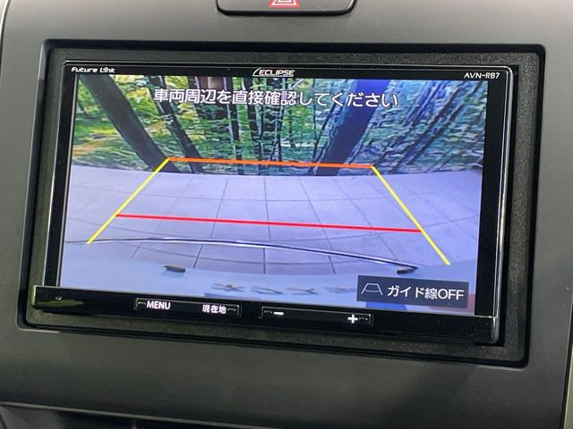 【バックカメラ】駐車時に後方がリアルタイム映像で確認できます。大型商業施設や立体駐車場での駐車時や、夜間のバック時に大活躍!運転スキルに関わらず、今や必須となった装備のひとつです!