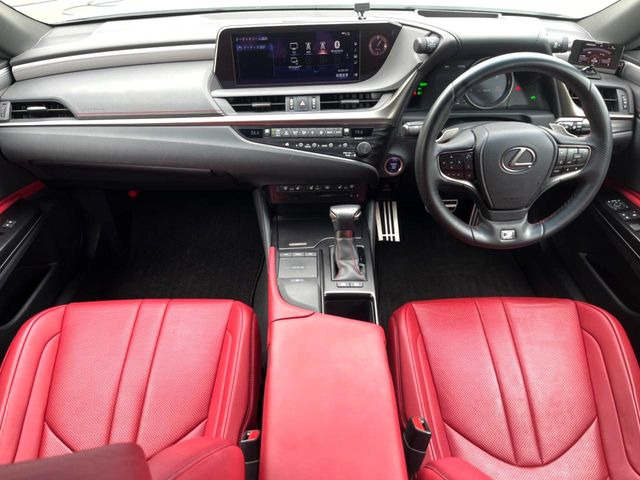 ES300h Fスポーツ