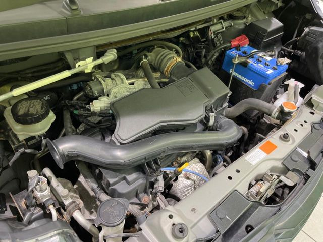 親切・丁寧な専門メカニックスタッフが応対!・車検・点検整備・事故等の修理などアフターサービスも安心。お車のカスタマイズもネクステージのサービススタッフまでご相談ください!