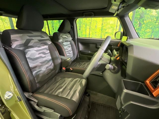 運転席シート廻りは使用感も少なく、良好な状態となっています。丁寧に使われていたことがよくわかりますね。