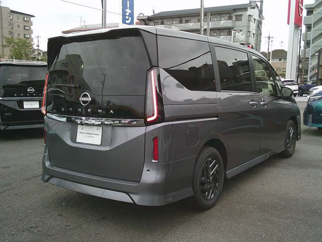 セレナ2.0 ハイウェイスターV