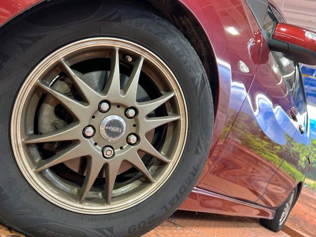 �y15�C���`�A���~�z�C�[���z�O�ςɃ}�b�`�����A���~�z�C�[���𑕒����Ă���܂��B�e��A���~�z�C�[����A�X�^�b�h���X�^�C�����戵�����Ă���܂��B���񂲑��k����������