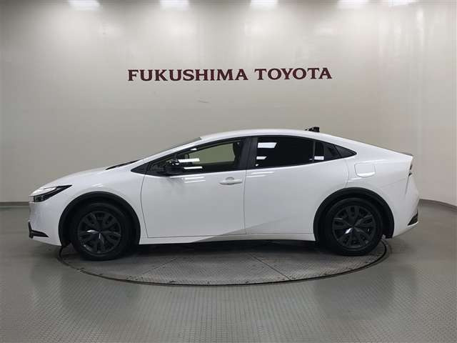 プリウス1.8 X E-Four 4WD