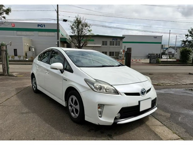 プリウス1.8 S