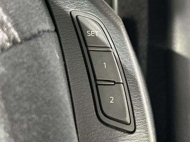 【メモリー機能付きパワーシート】ドライバーごとに設定したシート位置を記憶して、ボタン一つで切り替えできる便利な機能!運転する方が複数名いらっしゃるご家庭におすすめです♪