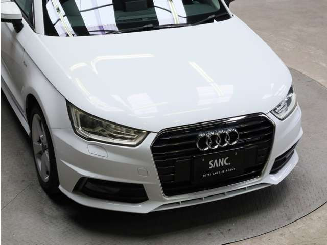 A1スポーツバック1.0 TFSI スポーツ 1st エディション