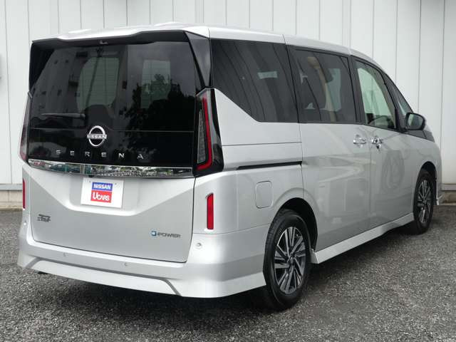 セレナ1.4 e-POWER ハイウェイスターV