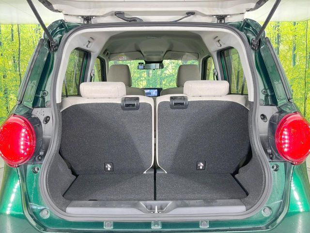 普段のお買い物や通勤、送迎等に十分な荷室スペースを確保しております。セカンドシートを倒すと、大きな荷物の積載も可能です♪