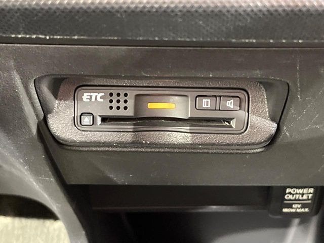 【ETC】高速道路の料金所をストレスなく通過!話題のスポットやサービスエリアに多い「スマートIC」利用時は必須のアイテムです。当店でセットアップを実施、ご納車当日からすぐにご利用いただけます!