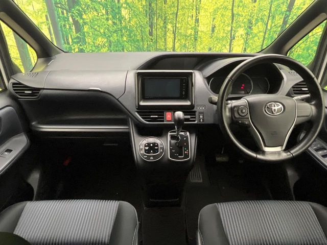 ヴォクシー2.0 ZS
