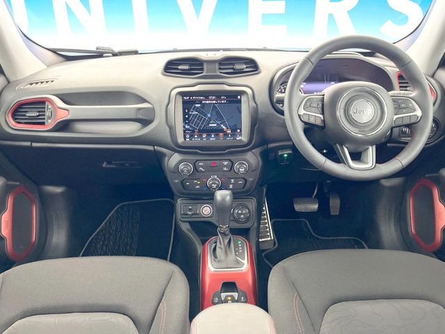 レネゲードトレイルホーク 4WD