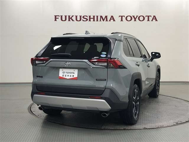 RAV42.0 アドベンチャー 4WD