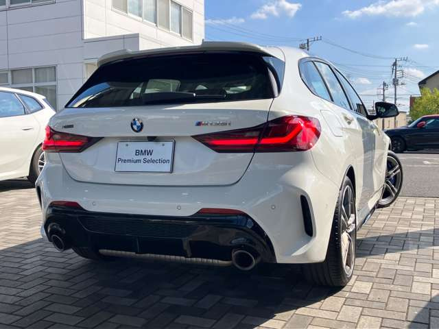 1シリーズM135i xドライブ 4WD