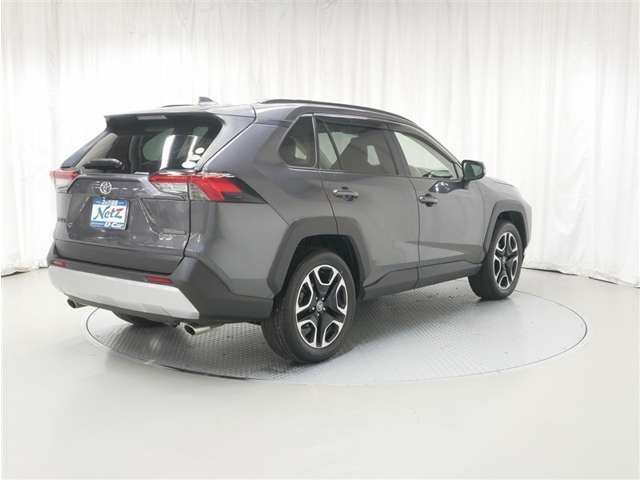 RAV42.0 アドベンチャー 4WD