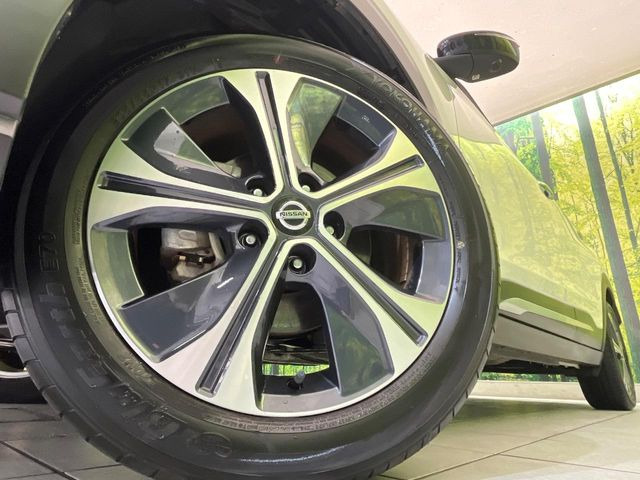 �y����17�C���`�A���~�z�C�[���z�O�ςɃ}�b�`���������A���~�z�C�[���𑕒����Ă���܂��B�e��ЊO�A���~�z�C�[����A�X�^�b�h���X�^�C�����戵�����Ă���܂��B���񂲑��k����������
