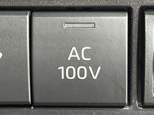 【1500Wアクセサリーコンセント】消費電力1500Wまでの家電が使えます。キャンプやスポーツ・アウトドアでのアクティビティはもちろん、災害・停電の際に大活躍♪