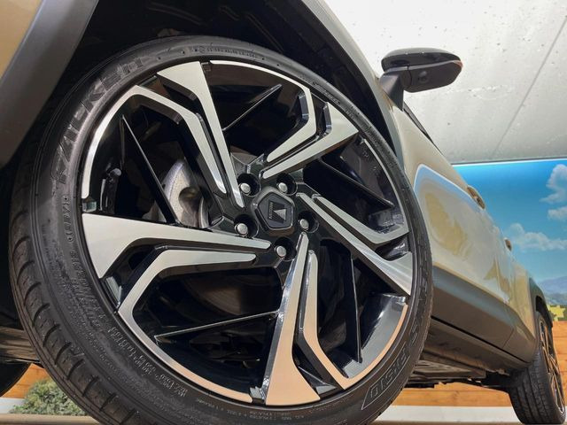 �y�����I�v�V����19�C���`�A���~�z�C�[���z�����I�v�V�����z�C�[���𑕒��B���s���\�̌���ɉ����A�O�ς����X�^�C���b�V���ɂȂ��Ă��܂��B