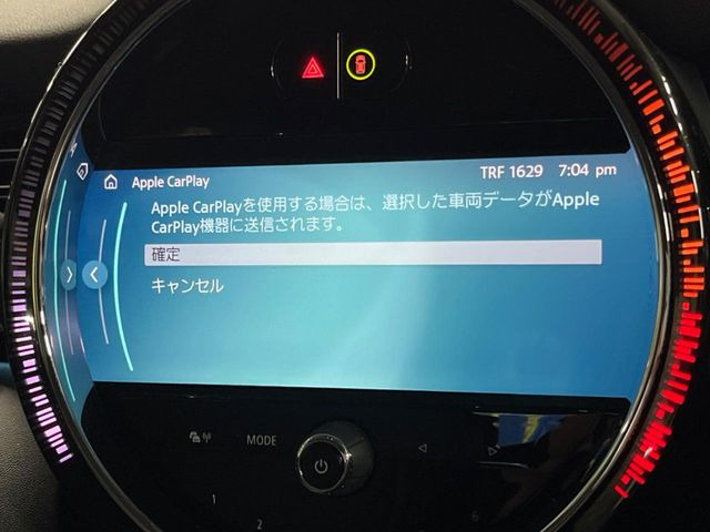 ��Apple Car Play:�X�}�z�Ƃ̗L���ڑ��ŁA�i�r�E�I�[�f�B�I�Đ��ȂǃX�}�z�̃A�v���@�\����ʂł��g����֗��@�\�ł�!