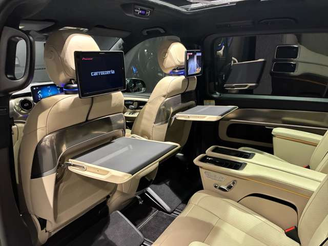 VクラスV220d エクスクルーシブ ロング プラチナスイート