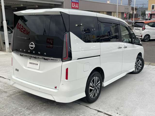 セレナ2.0 ハイウェイスターV 4WD