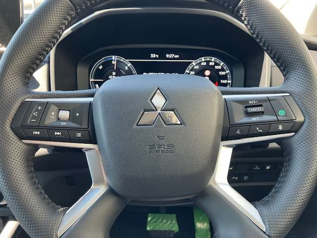 アウトランダーPHEV 2.4 P 4WD
