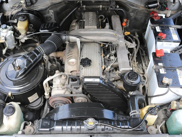 ランドクルーザー704.2 ZX ディーゼル 4WD