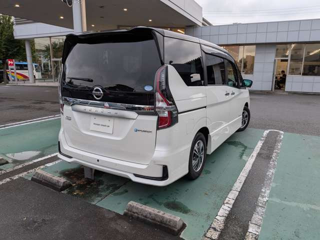 セレナ1.2 e-POWER ハイウェイスターV