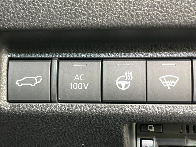 【パワーバックドア】スマートキーや運転席のボタンを押すだけでリアゲートが自動で開閉します!荷物を持っている時や、高い位置にあるバックドアを閉める際に便利な機能です♪