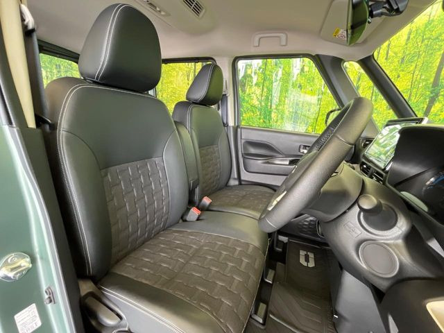 運転席シート廻りは使用感も少なく、良好な状態となっています。丁寧に使われていたことがよくわかりますね。