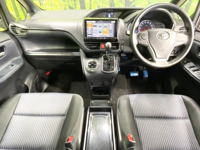 ヴォクシー2.0 ZS