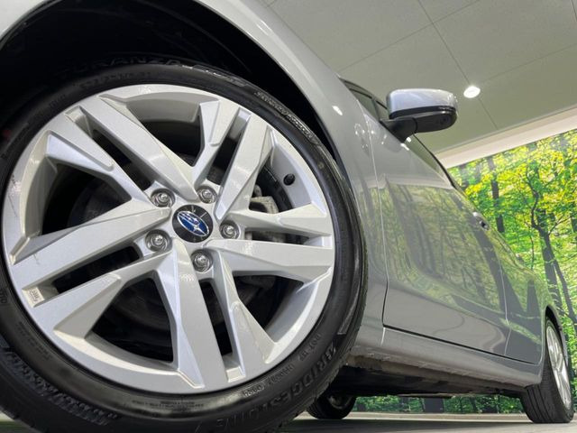 �y����17�C���`�A���~�z�C�[���z�O�ςɃ}�b�`���������A���~�z�C�[���𑕒����Ă���܂��B�e��ЊO�A���~�z�C�[����A�X�^�b�h���X�^�C�����戵�����Ă���܂��B���񂲑��k����������