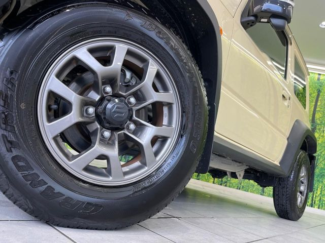 �y����15�C���`�A���~�z�C�[���z�O�ςɃ}�b�`���������A���~�z�C�[���𑕒����Ă���܂��B�e��ЊO�A���~�z�C�[����A�X�^�b�h���X�^�C�����戵�����Ă���܂��B���񂲑��k����������