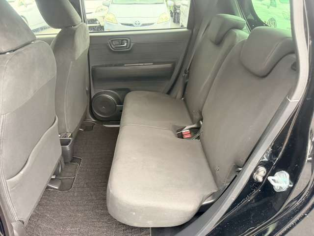 気になるお車がありましたら右の電話番号から直接お店にお問い合わせください。支払方法から車両情報、状態までなんでもご説明させて頂きます。スタッフ一同ご連絡お待ちしております。