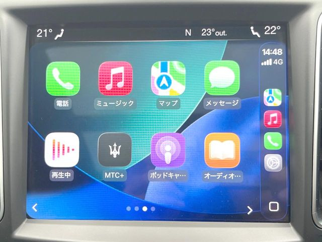 ��Apple Car Play:�X�}�z�Ƃ̗L���ڑ��ŁA�i�r�E�I�[�f�B�I�Đ��ȂǃX�}�z�̃A�v���@�\����ʂł��g����֗��@�\�ł�!