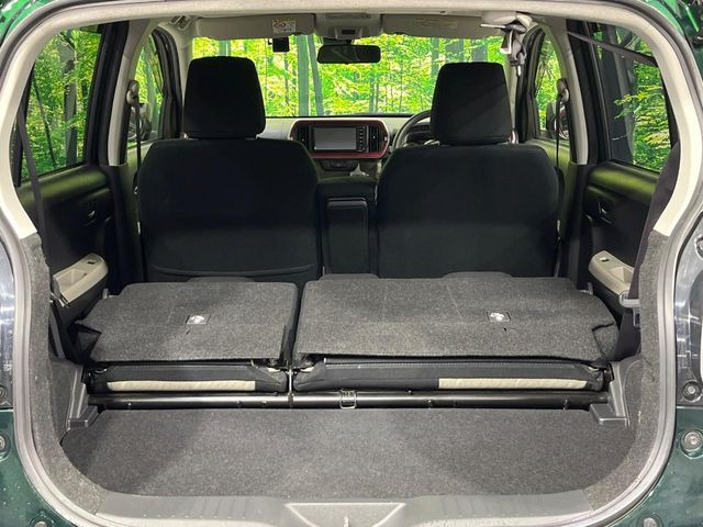 普段のお買い物や通勤、送迎等に十分な荷室スペースを確保しております。セカンドシートを倒すと、大きな荷物の積載も可能です♪