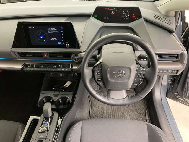 プリウス1.8 U E-Four 4WD