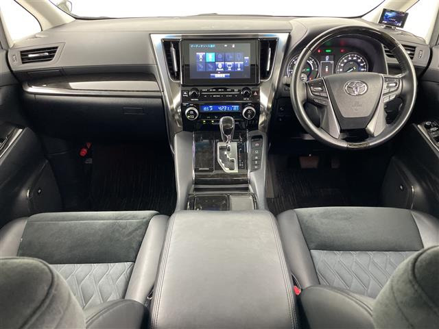 ヴェルファイアハイブリッド 2.5 ZR E-Four 4WD