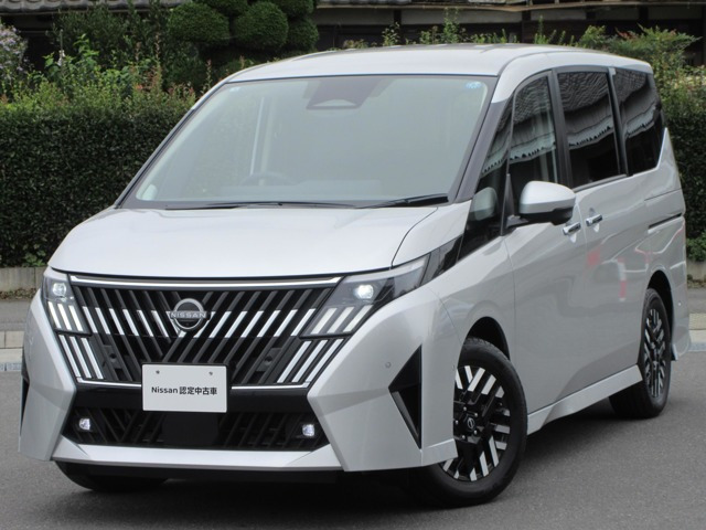 セレナ1.4 e-POWER ルキシオン
