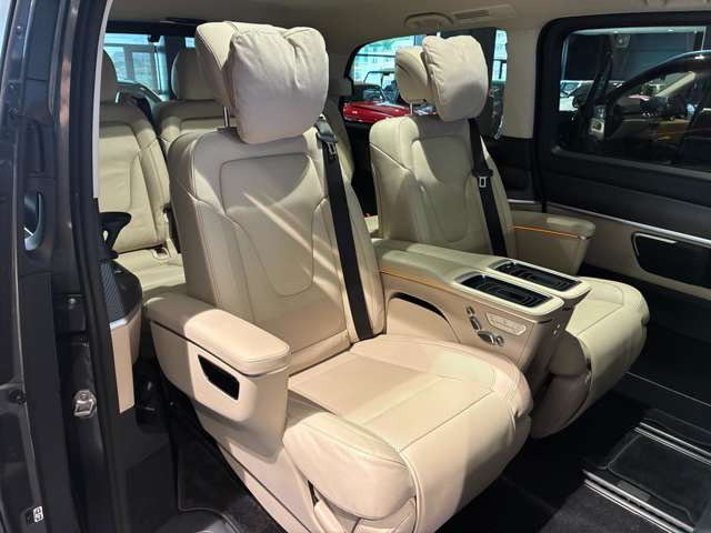 VクラスV220d アバンギャルド ロング AMGラインパッケージ